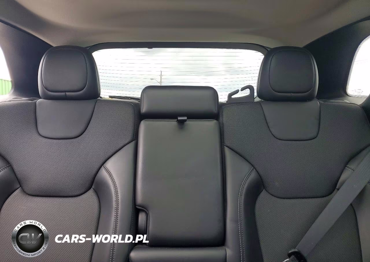 2019 Jeep Cherokee Limited VIN:1C4PJMDX8KD460156 - 10