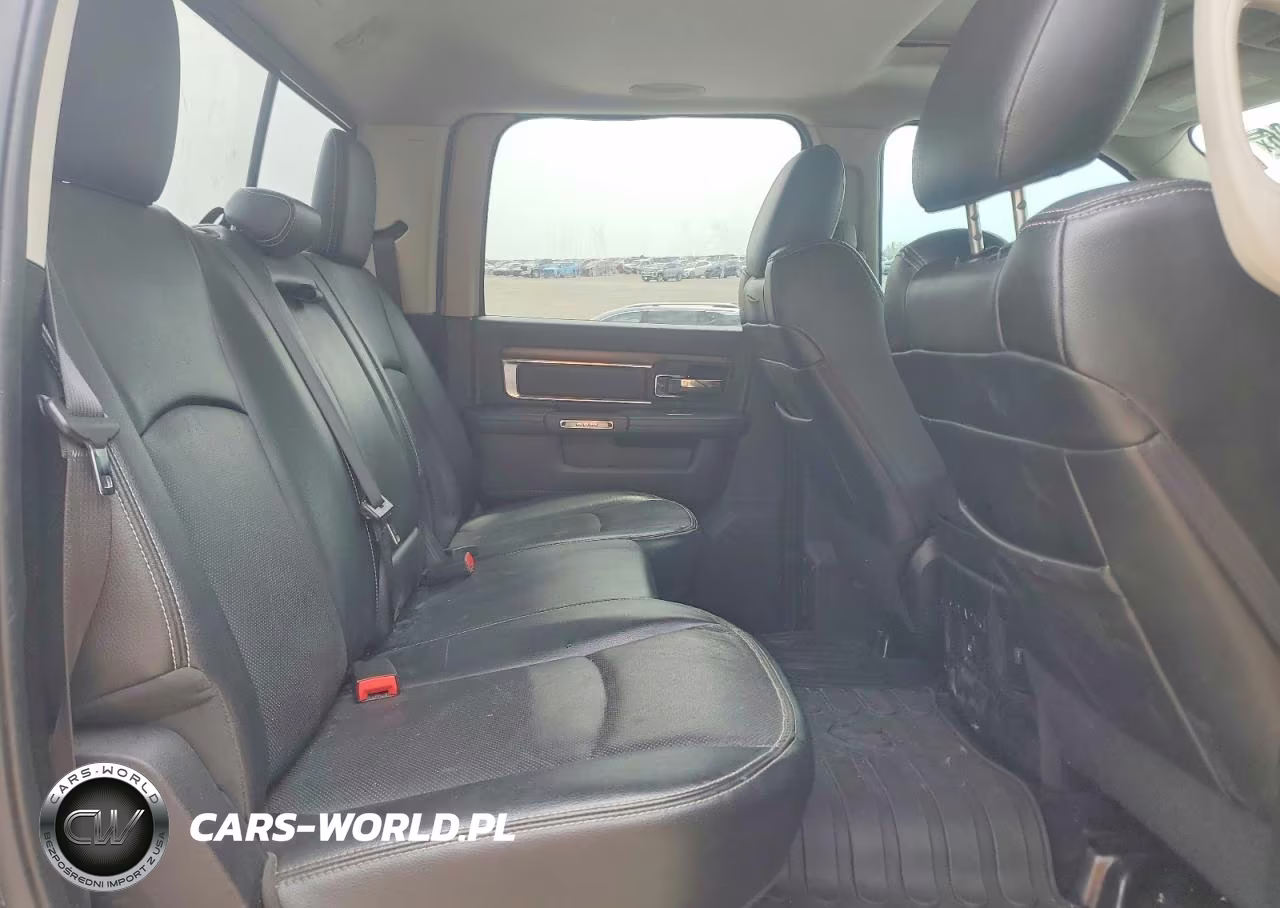 2015 Ram 1500 Laramie VIN:1C6RR7NM5FS556388 - 10