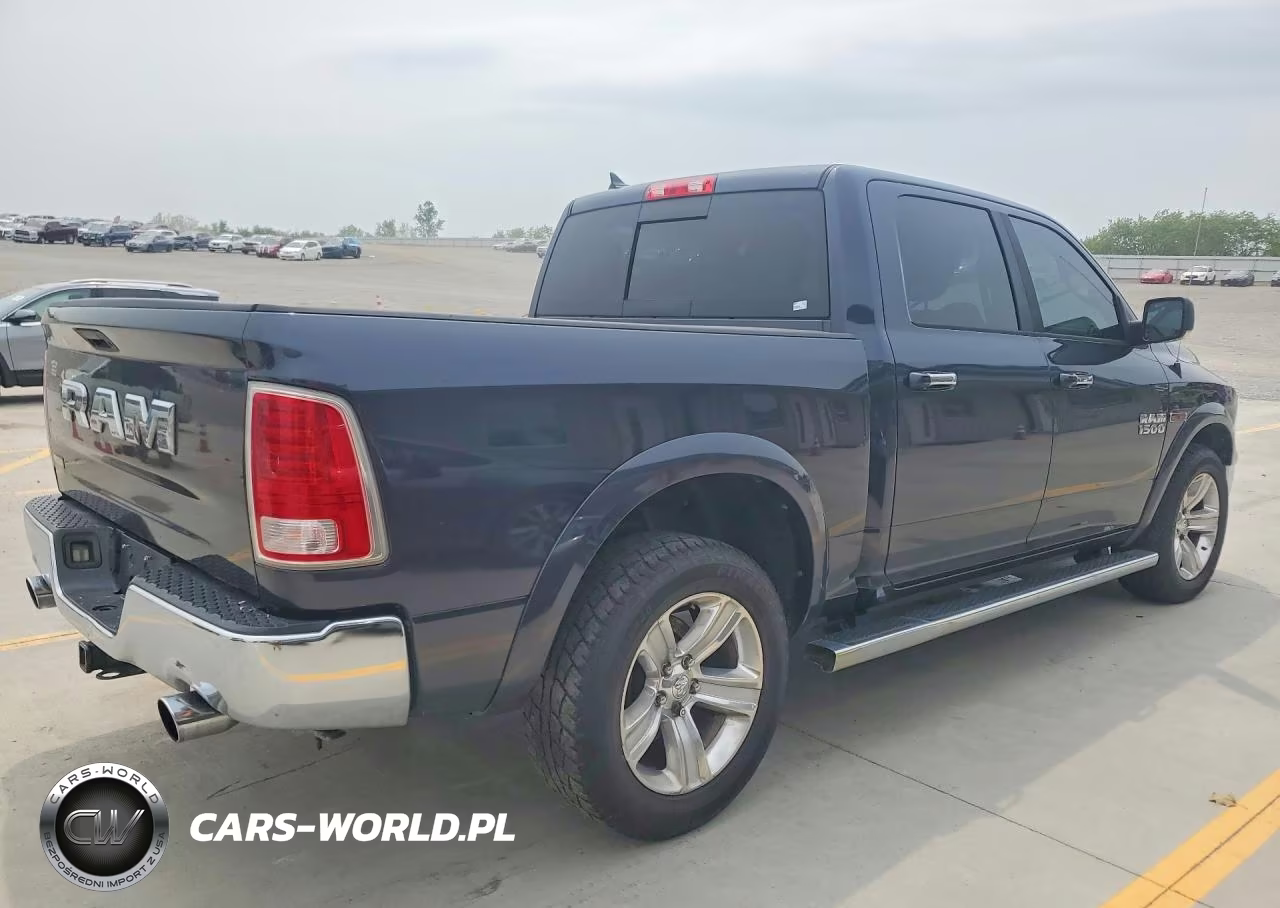 2015 Ram 1500 Laramie VIN:1C6RR7NM5FS556388 - 3