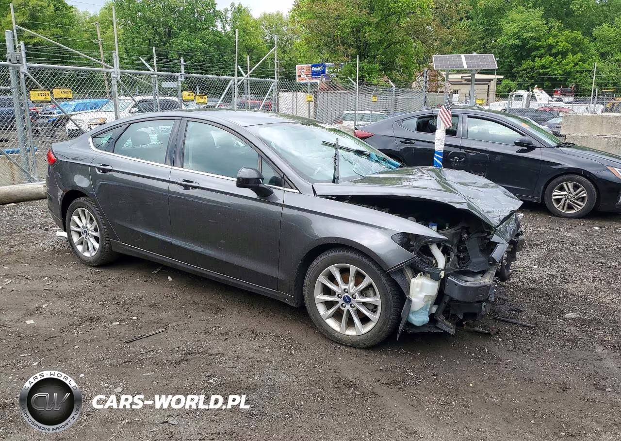 2017 Ford Fusion Se VIN:3FA6P0H72HR103493 - 4