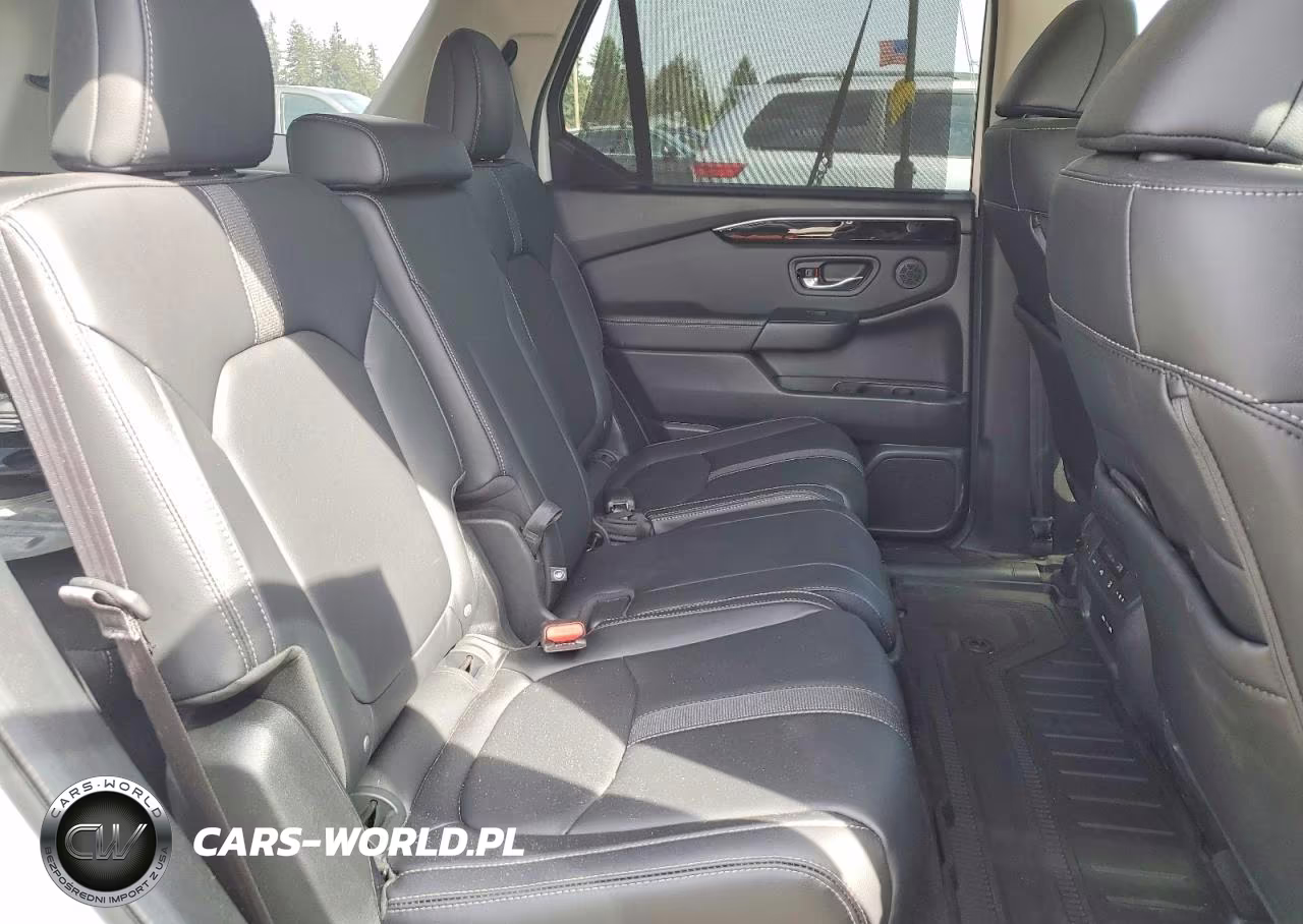2024 Honda Pilot Touring VIN:5FNYG1H72RB029620 - 11