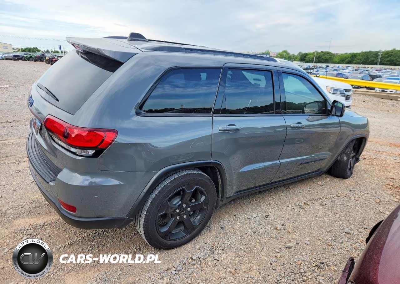 2020 Jeep Grand Cherokee Laredo VIN:1C4RJEAG1LC145080 - 3