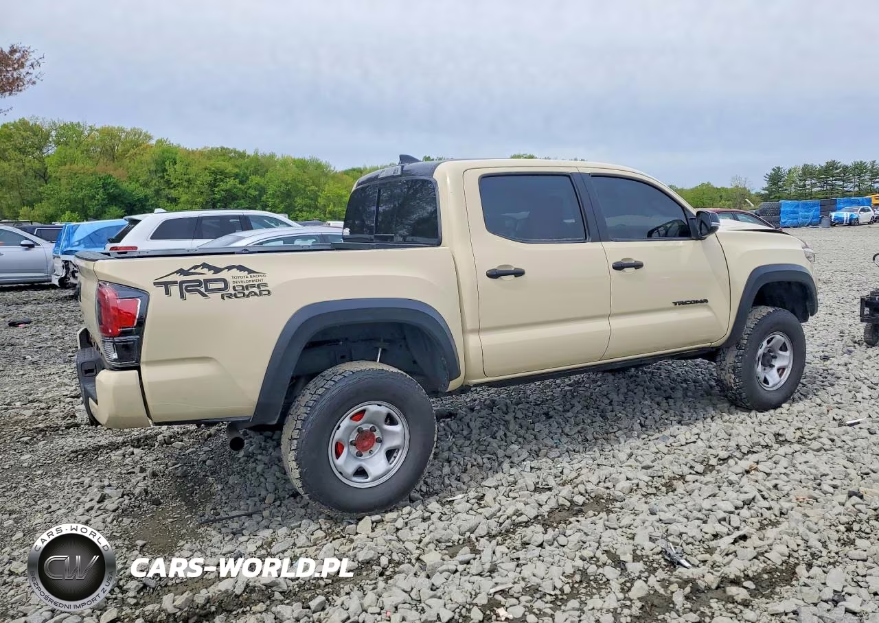 2018 Toyota Tacoma Trd Off-Road VIN:5TFCZ5AN0JX126488 - 3