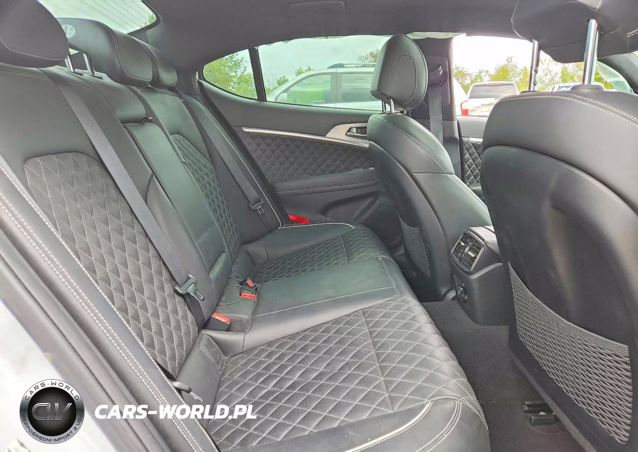 2019 Genesis G70 3.3T Advanced VIN:KMTG34LE2KU015620 - 10