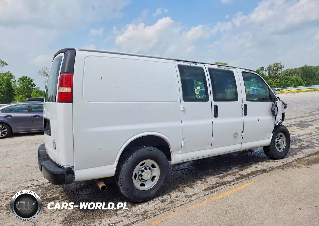2011 Chevrolet Express G2500 VIN:1GCWGFCG3B1128733 - 3