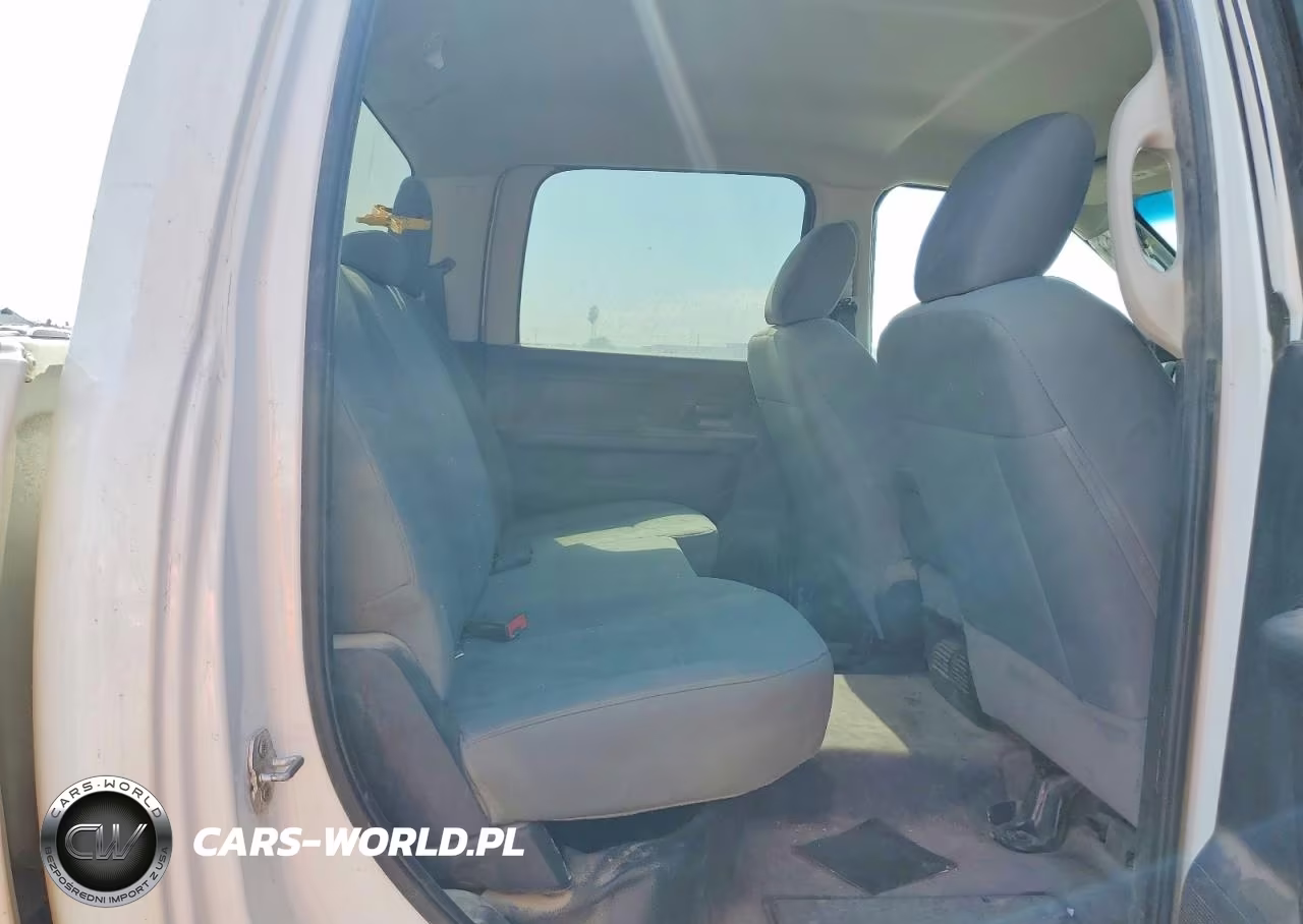 2018 Ram 2500 St VIN:3C6TR5HT8JG204841 - 10