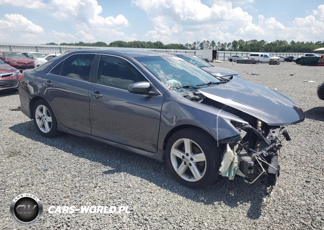 2014 Toyota Camry Se VIN:4T1BF1FK5EU408043 - 4