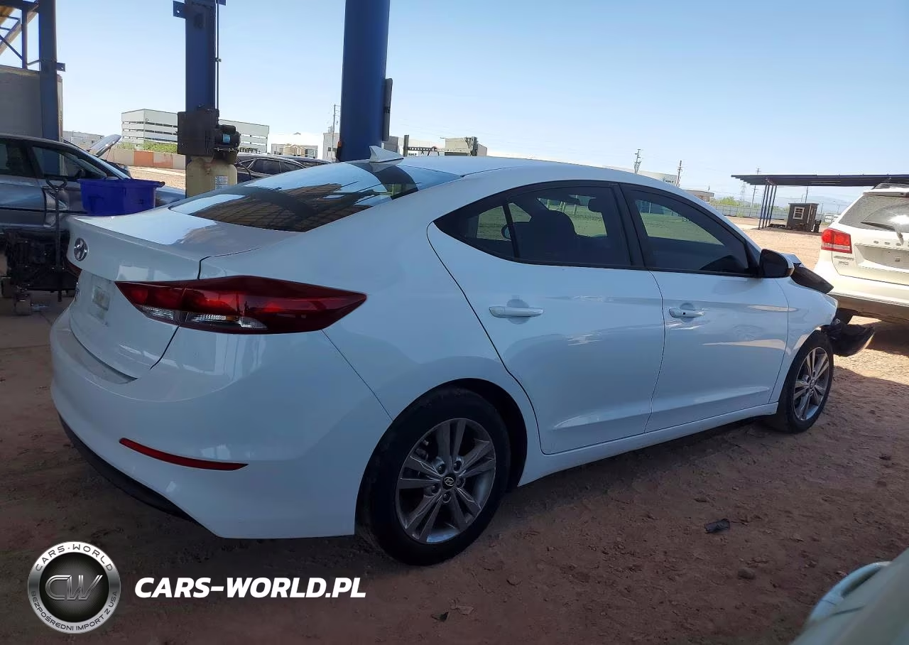 2018 Hyundai Elantra Value Edition VIN:5NPD84LF2JH319602 - 3