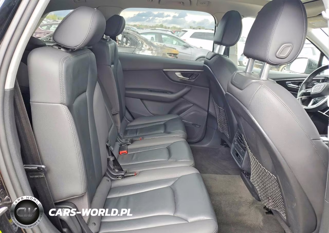 2020 Audi Q7 Premium Plus VIN:WA1LXAF75LD002756 - 10