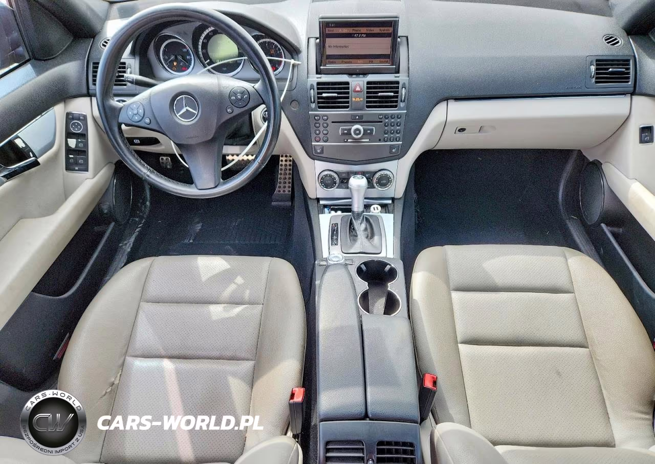 2011 Mercedes-Benz C 300 VIN:WDDGF5EBXBR174151 - 8