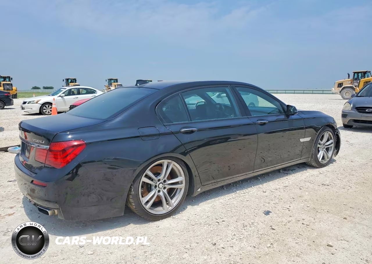 2013 BMW 750 Li VIN:WBAYE8C54DDE22135 - 3