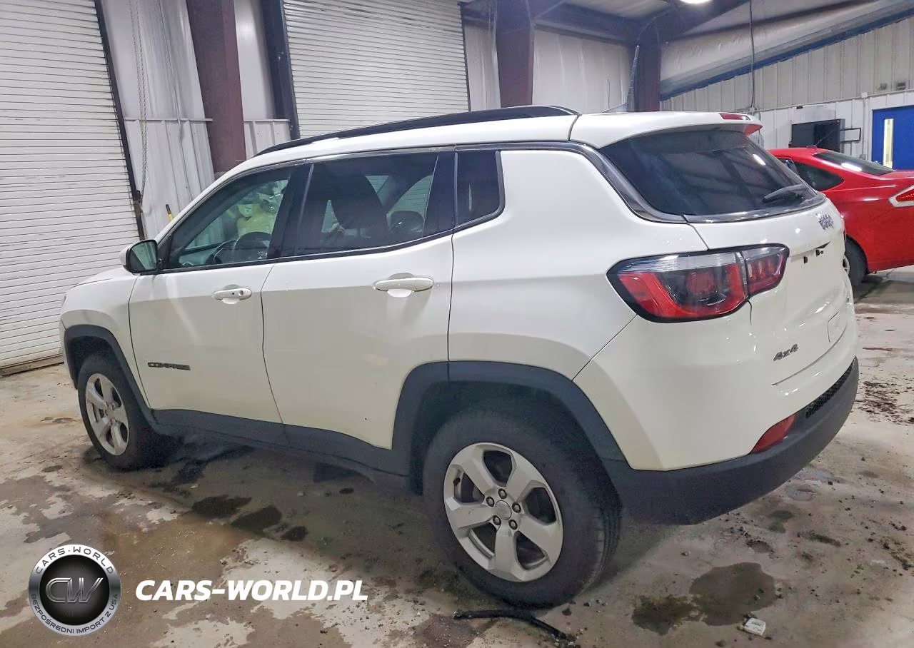 2019 Jeep Compass Latitude VIN:3C4NJDBBXKT696588 - 2