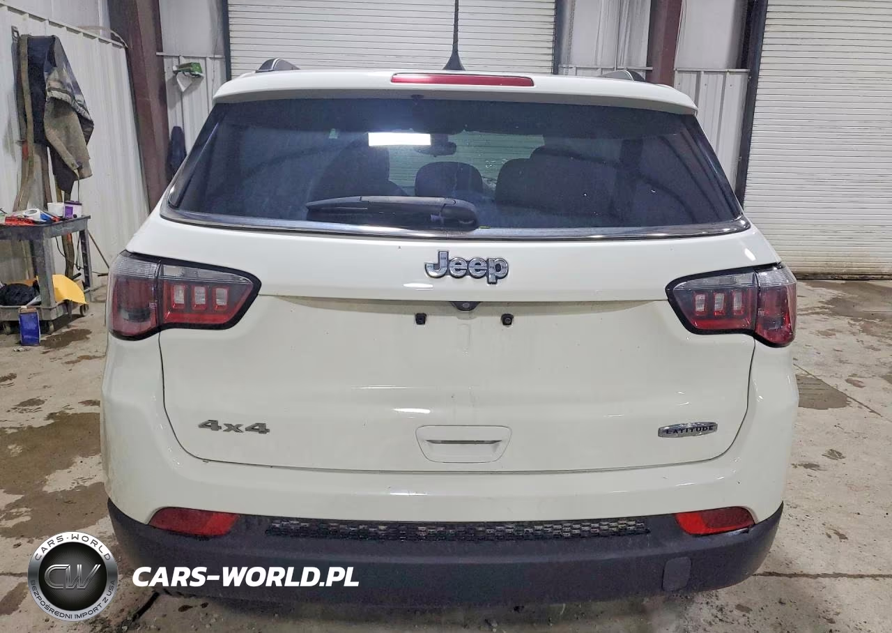 2019 Jeep Compass Latitude VIN:3C4NJDBBXKT696588 - 6