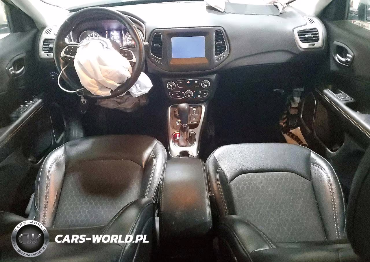 2019 Jeep Compass Latitude VIN:3C4NJDBBXKT696588 - 8