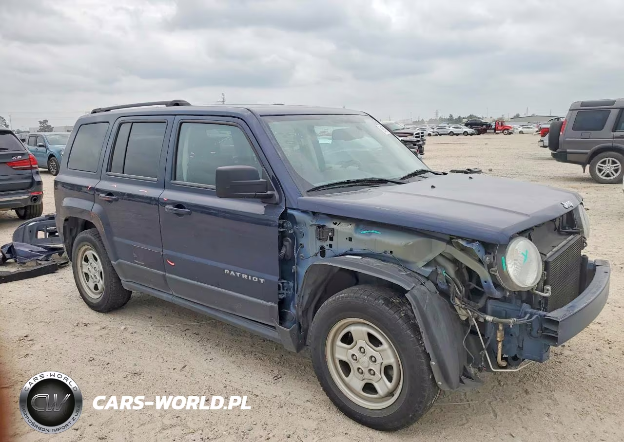 2016 Jeep Cher Lared VIN:1C4NJPBB3GD763577 - 4