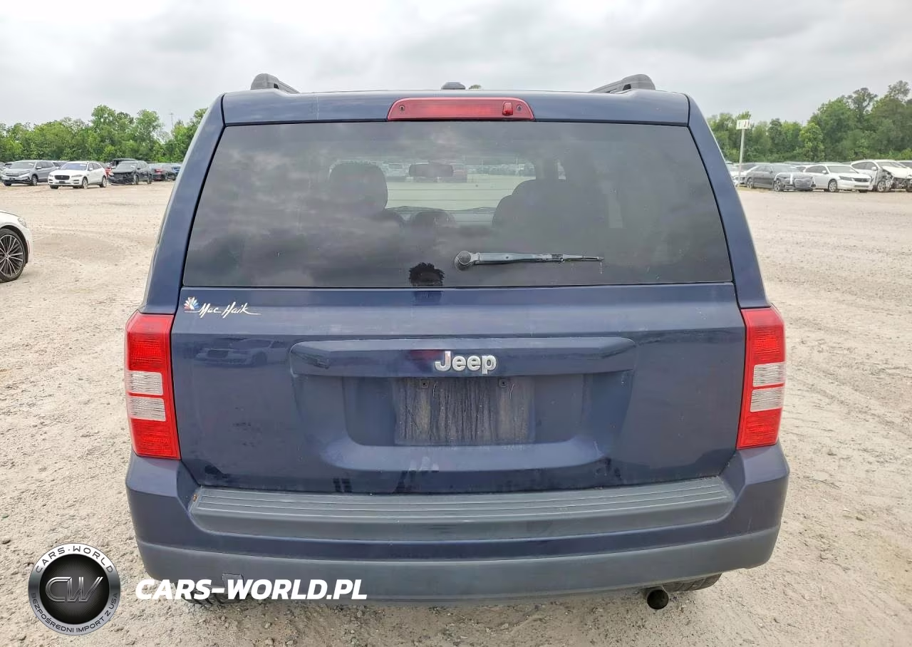 2016 Jeep Cher Lared VIN:1C4NJPBB3GD763577 - 6
