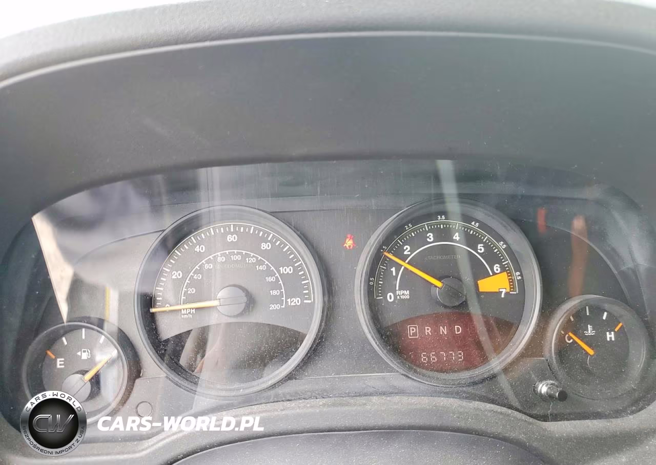 2016 Jeep Cher Lared VIN:1C4NJPBB3GD763577 - 9