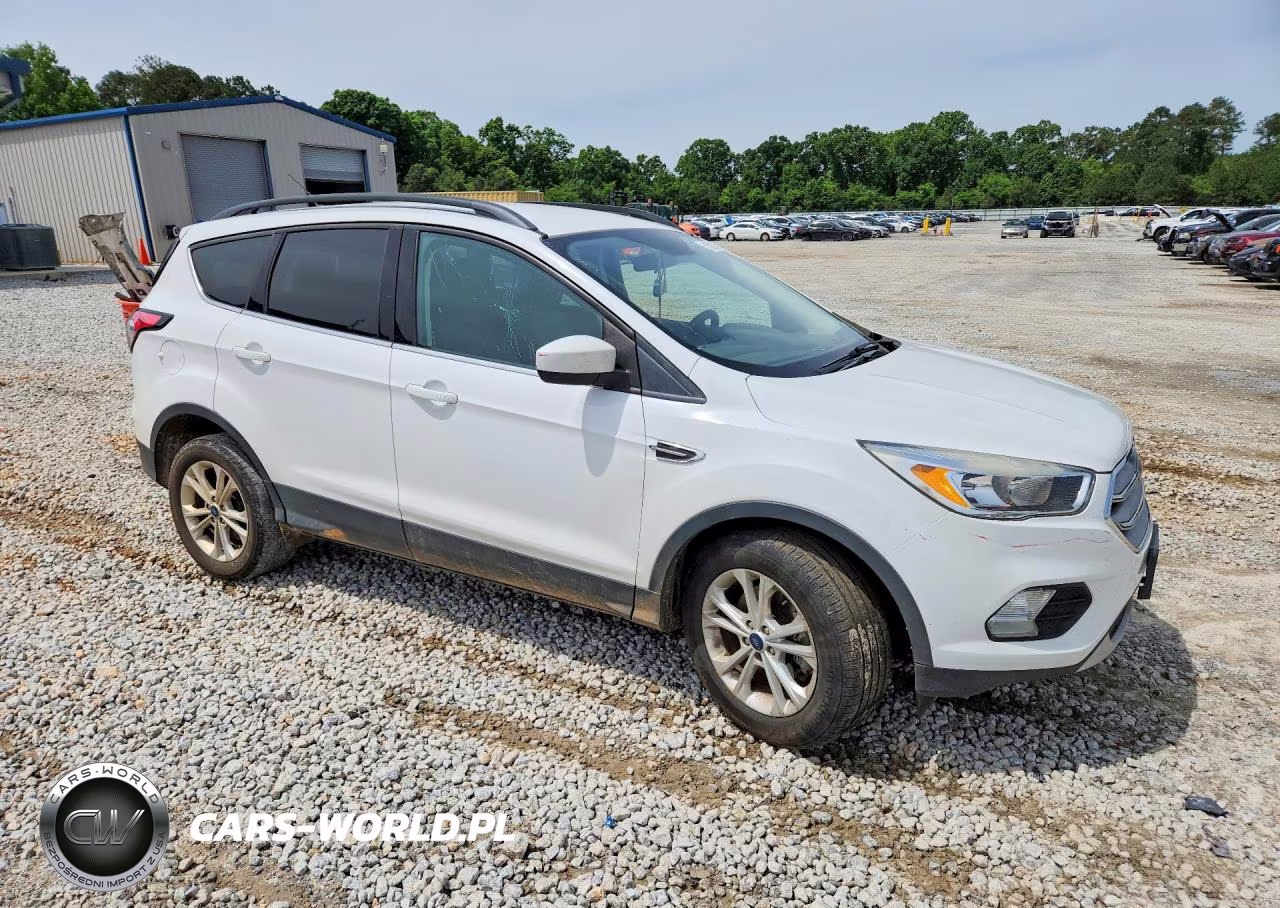 2018 Ford Escape Se VIN:1FMCU9GD7JUC49237 - 4