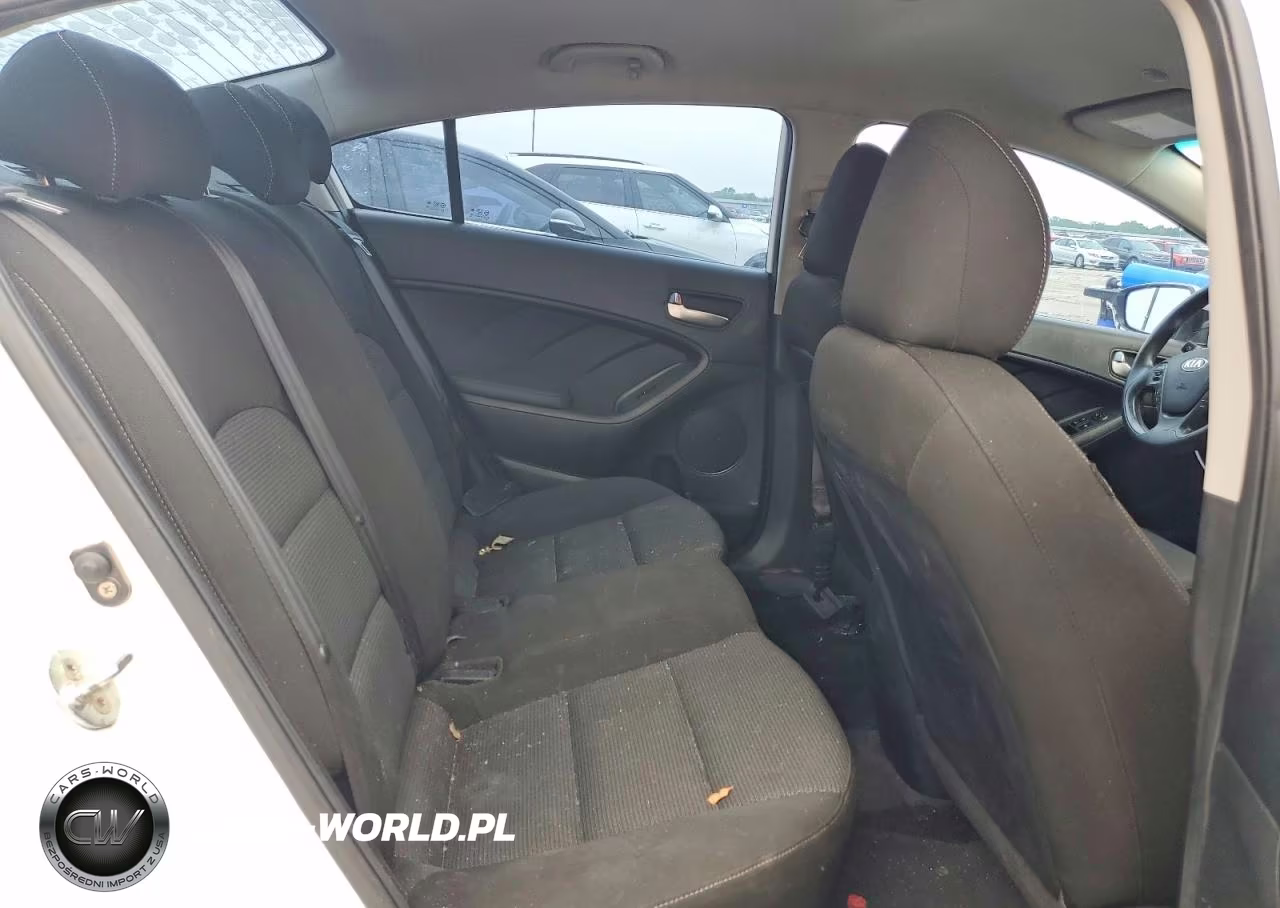 2017 Kia Forte Lx VIN:3KPFK4A74HE075830 - 10