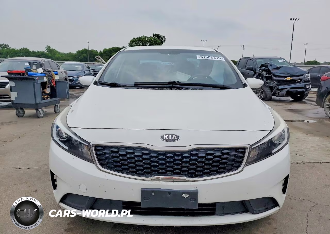 2017 Kia Forte Lx VIN:3KPFK4A74HE075830 - 5