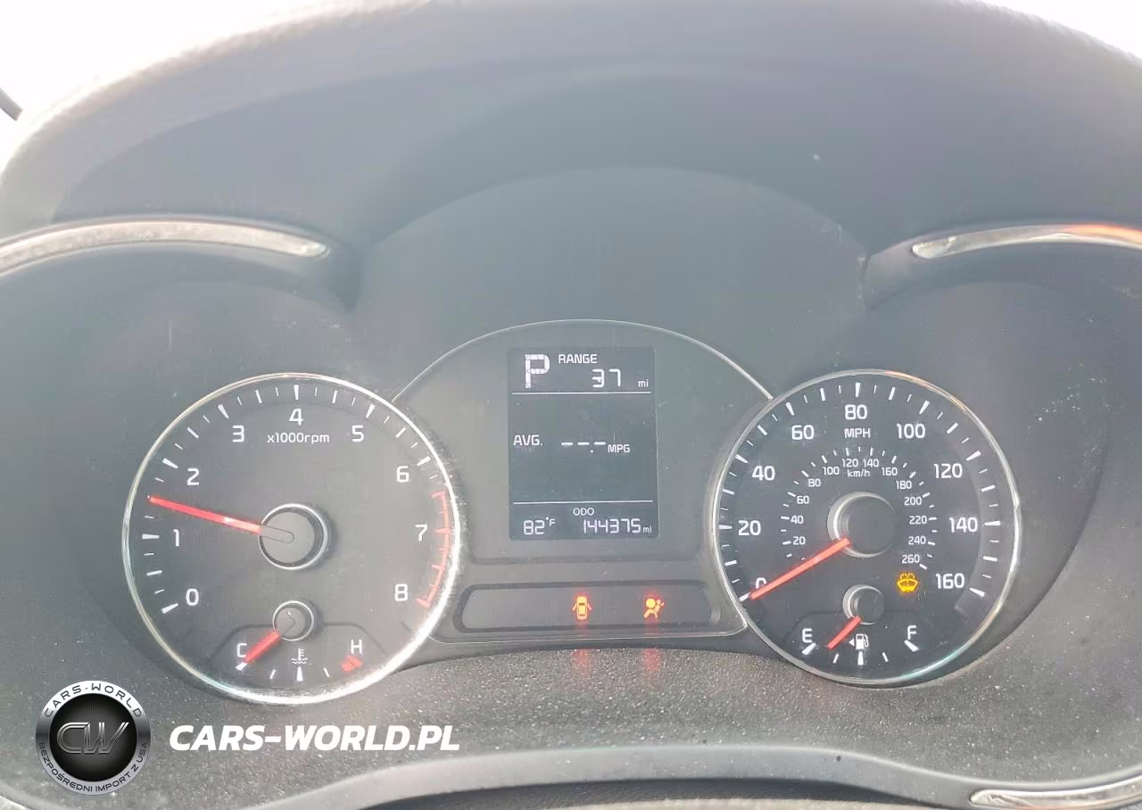 2017 Kia Forte Lx VIN:3KPFK4A74HE075830 - 9
