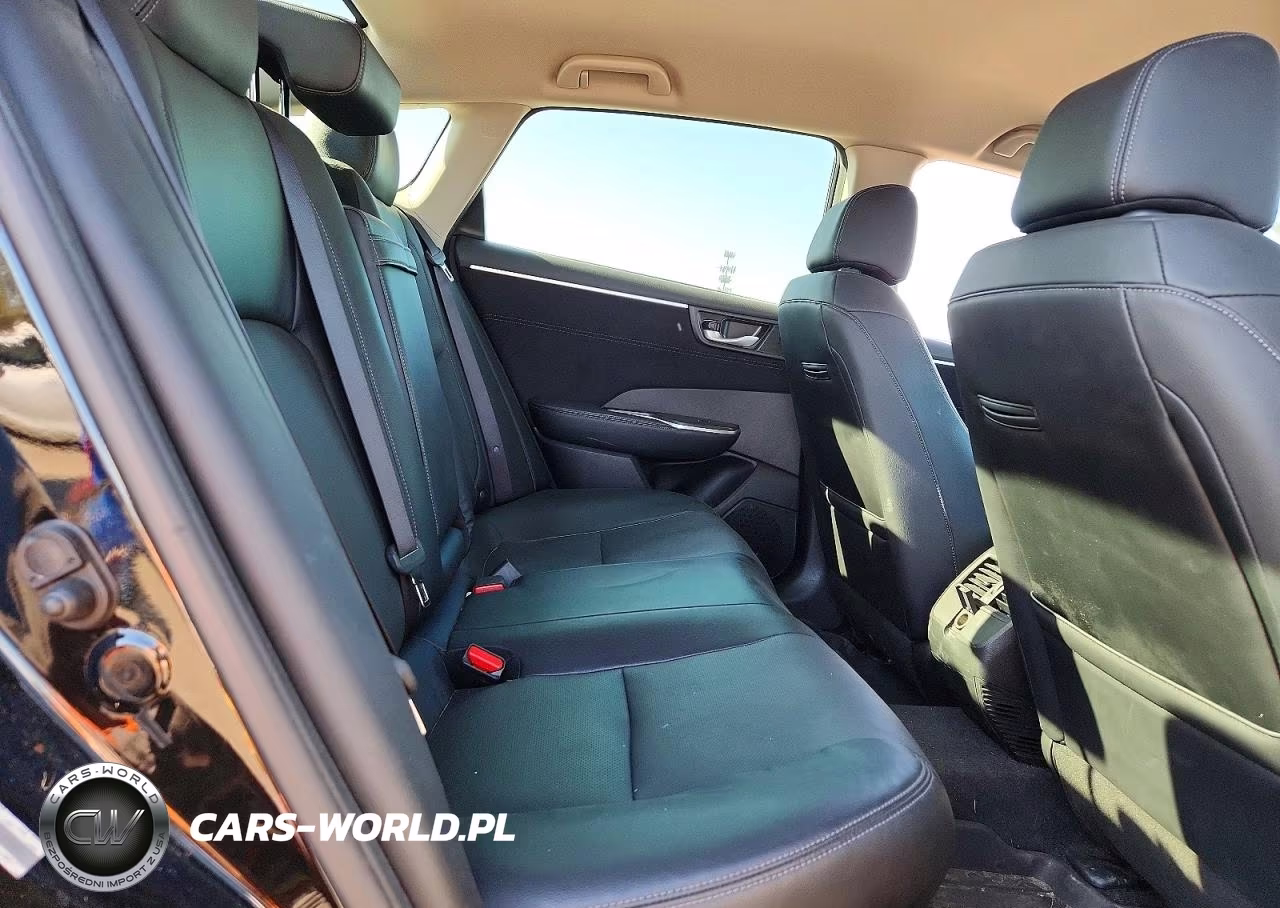2018 Honda Clarity Touring VIN:JHMZC5F36JC009541 - 10
