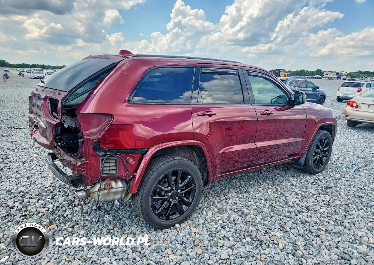 2022 Jeep Grand Cherokee Laredo E VIN:1C4RJFAG1NC116705 - 3