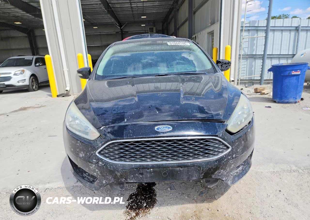 2016 Ford Focus Se VIN:1FADP3F22GL281949 - 5