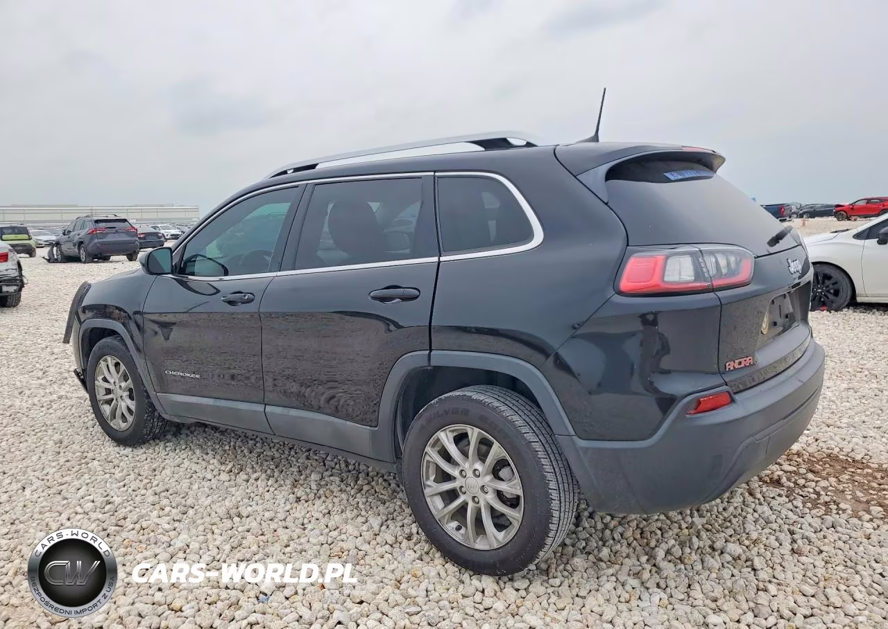 2019 Jeep Cherokee Latitude VIN:1C4PJLCB0KD392547 - 2