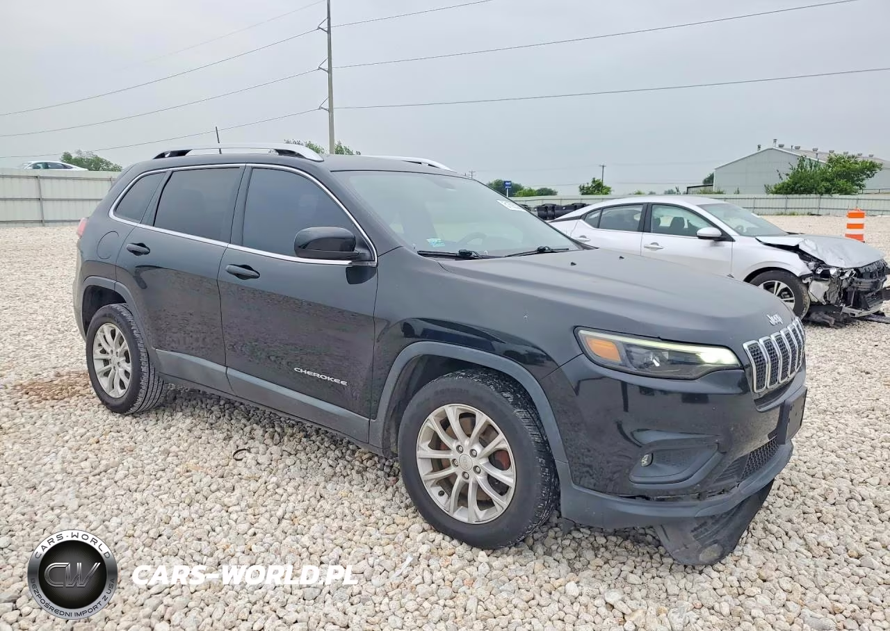 2019 Jeep Cherokee Latitude VIN:1C4PJLCB0KD392547 - 4