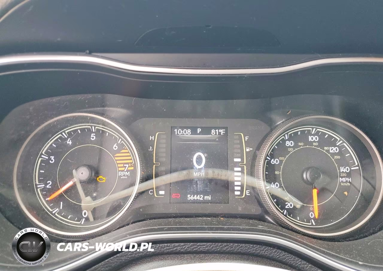 2019 Jeep Cherokee Latitude VIN:1C4PJLCB0KD392547 - 9
