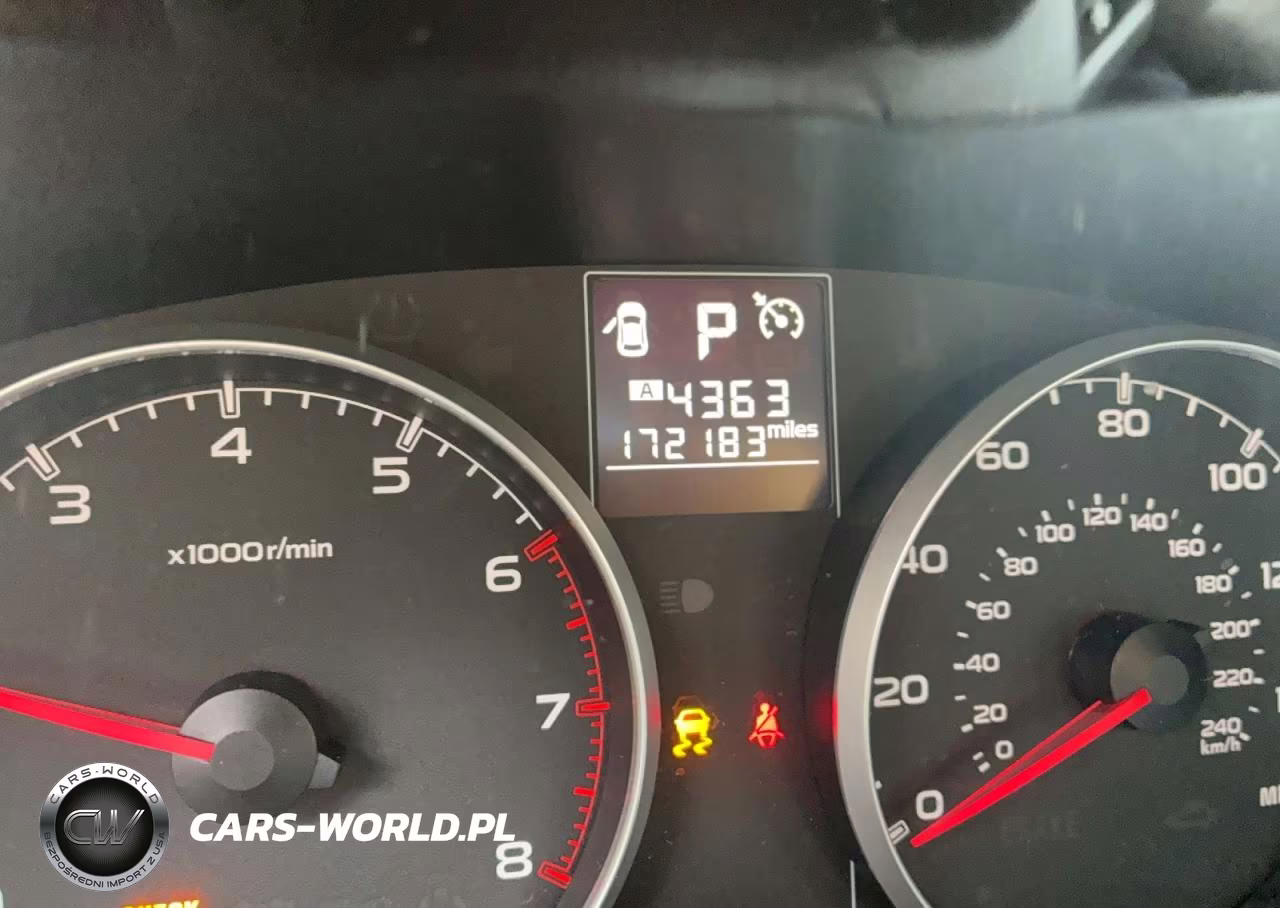 2014 Subaru Outback 2.5I Premium VIN:4S4BRCCC5E3201769 - 8