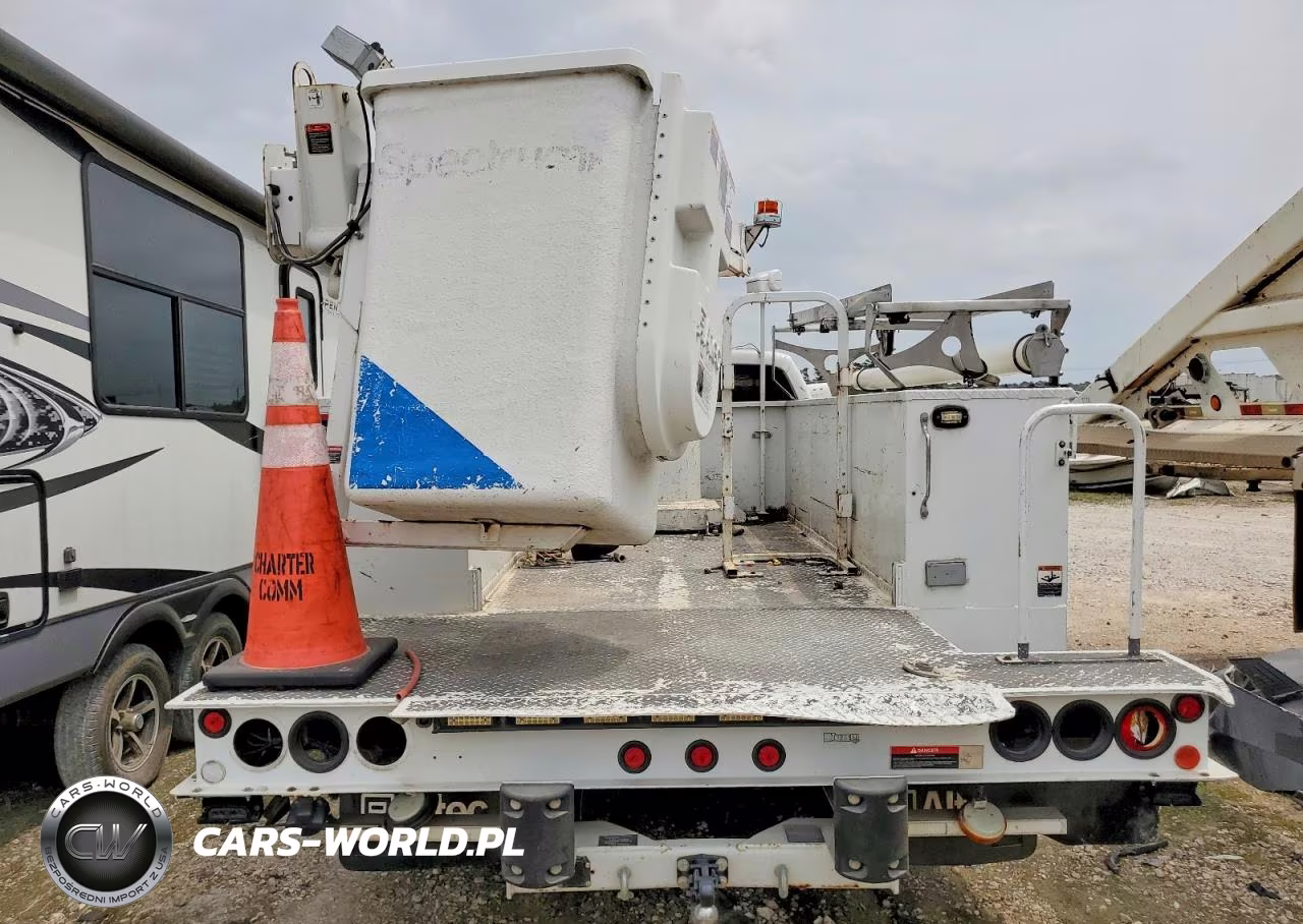 2013 Ford F450 Super Duty Bucket Truck VIN:1FDUF4GT6DEB88891 - 10