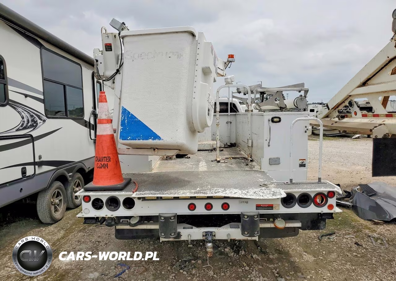 2013 Ford F450 Super Duty Bucket Truck VIN:1FDUF4GT6DEB88891 - 6