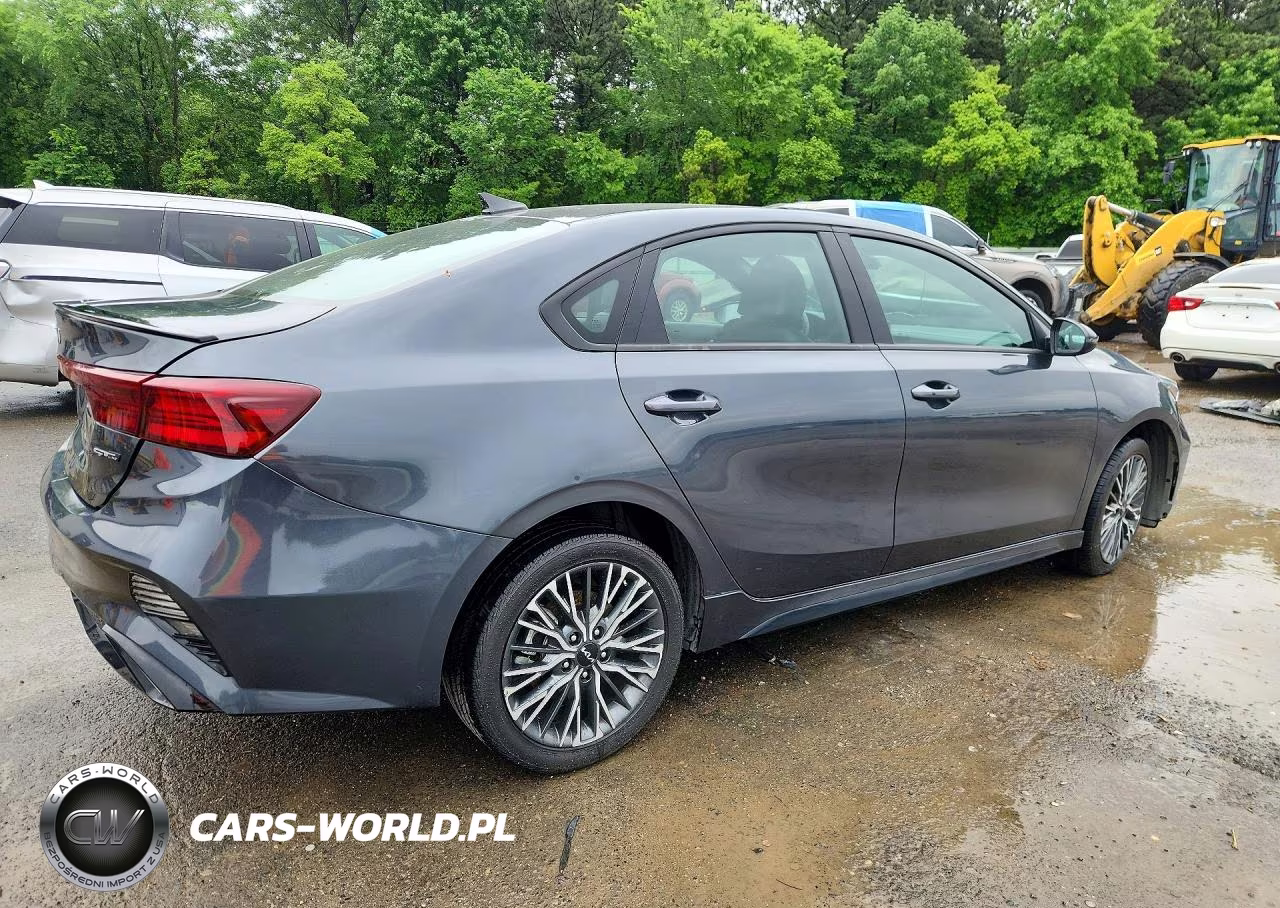 2024 Kia Forte Gt Line VIN:3KPF54AD7RE781916 - 3