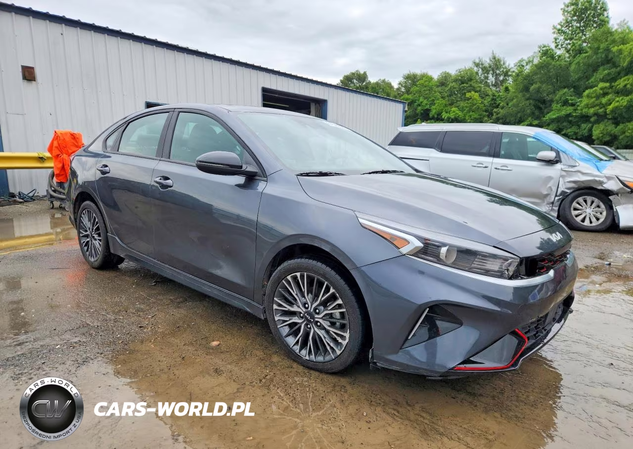 2024 Kia Forte Gt Line VIN:3KPF54AD7RE781916 - 4