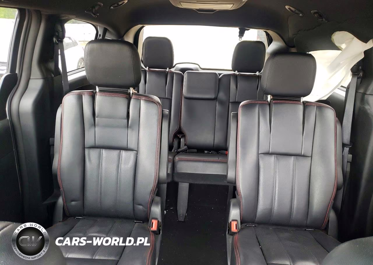 2018 Dodge Grand Caravan Gt VIN:2C4RDGEG1JR282179 - 10