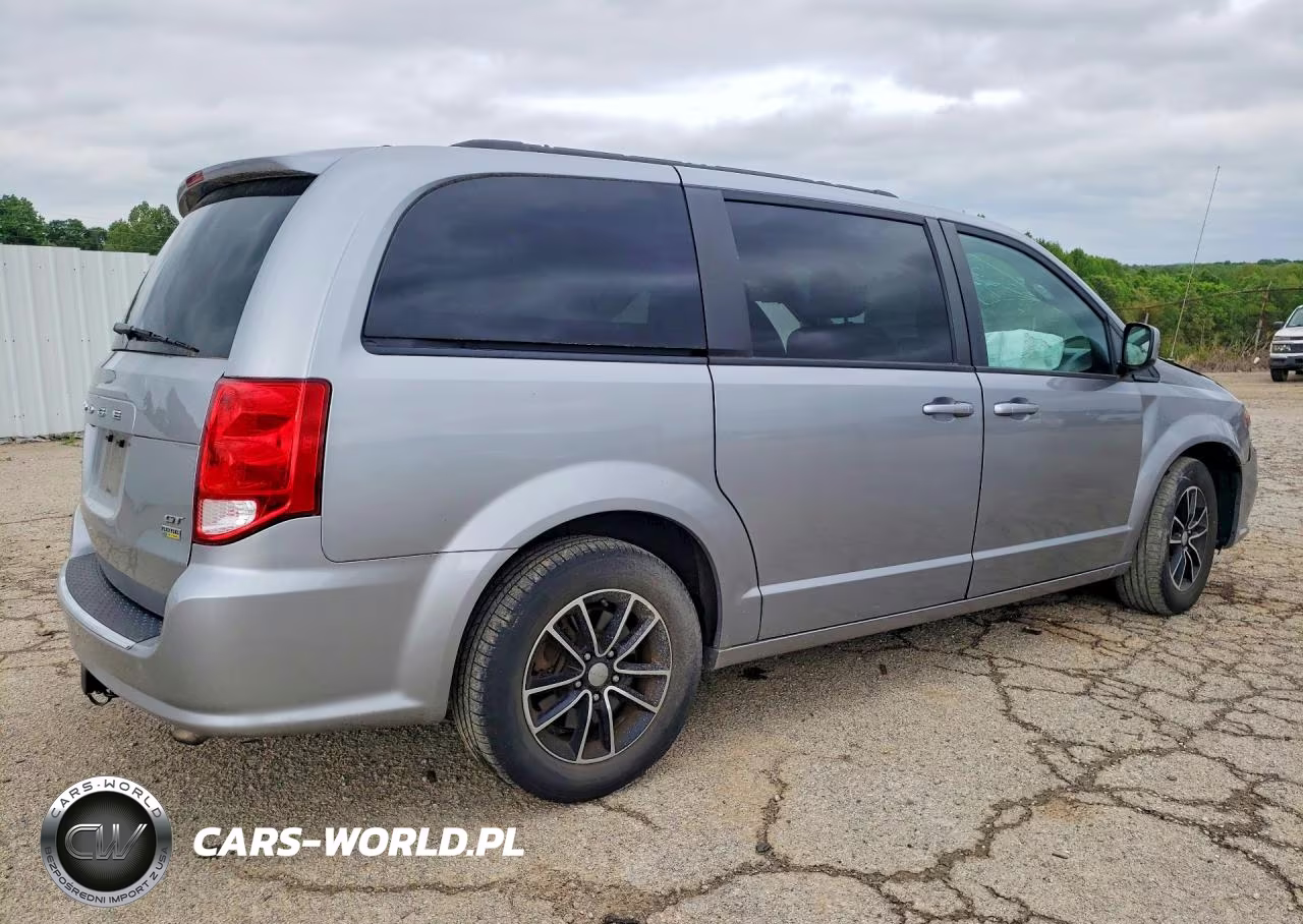 2018 Dodge Grand Caravan Gt VIN:2C4RDGEG1JR282179 - 3