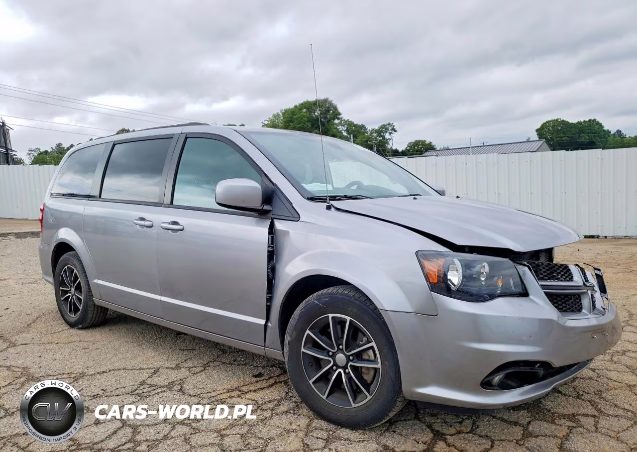2018 Dodge Grand Caravan Gt VIN:2C4RDGEG1JR282179 - 4