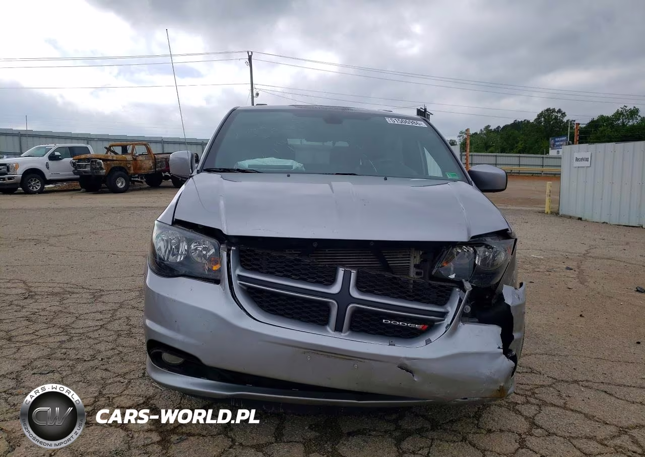2018 Dodge Grand Caravan Gt VIN:2C4RDGEG1JR282179 - 5