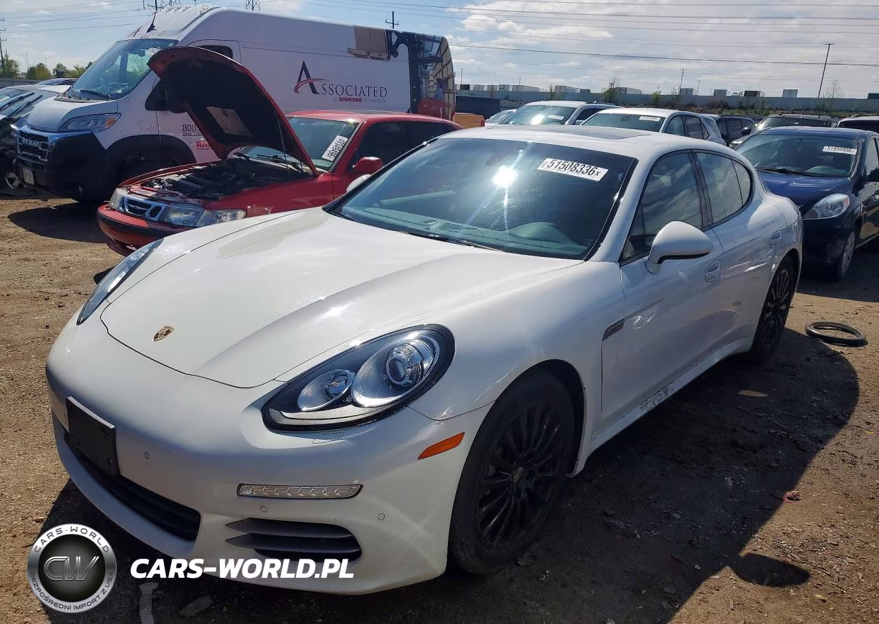 2014 Porsche Panamera 2