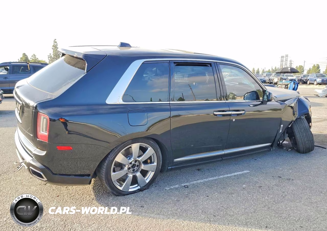 2020 Rolls-Royce Cullinan VIN:SLATV4C00LU200933 - 3