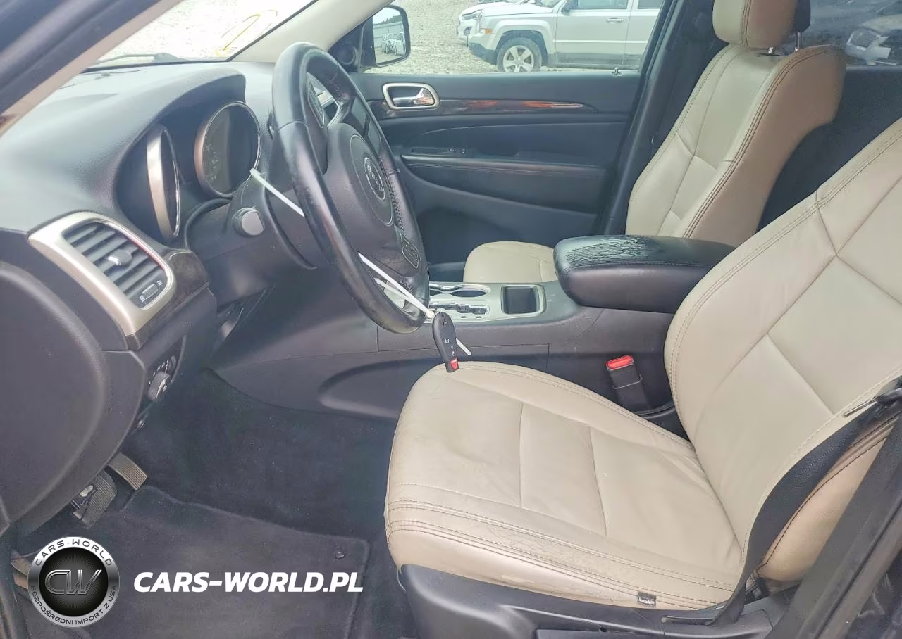 2012 Jeep Grand Cherokee Laredo VIN:1C4RJEAGXCC307272 - 7