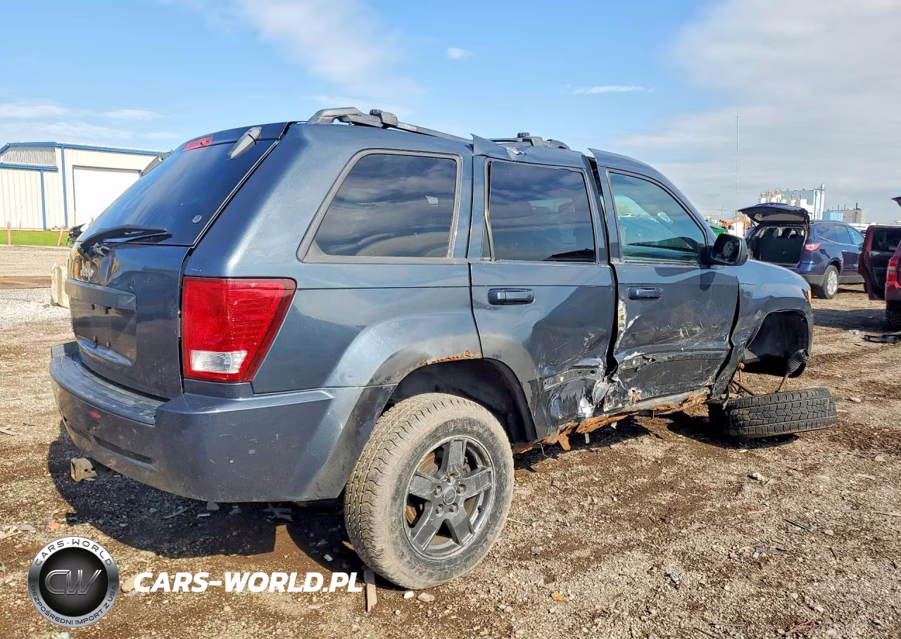 2007 Jeep Grand Cherokee Laredo VIN:1J8GR48K57C640238 - 3