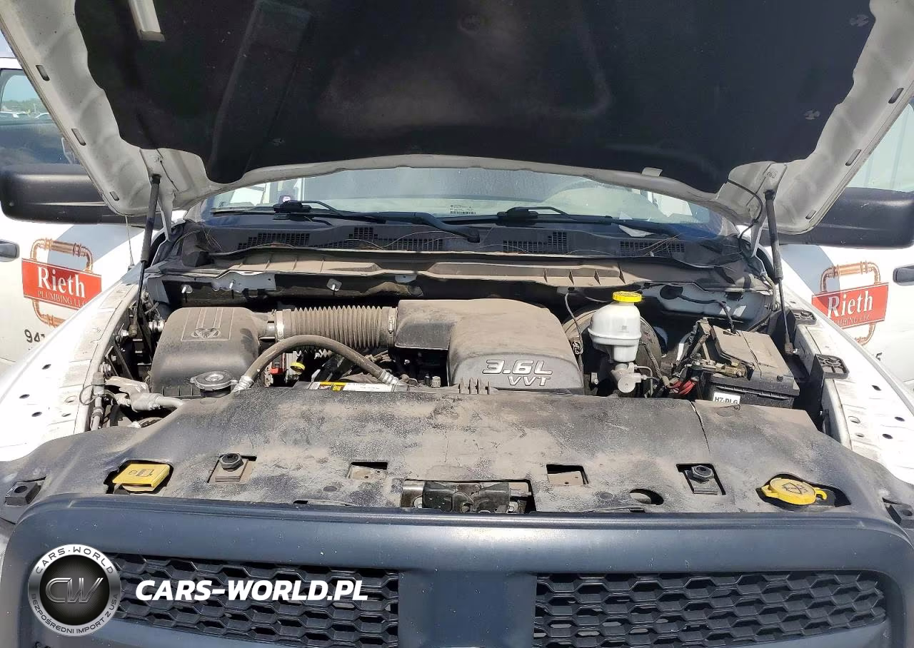 2021 Ram 1500 Classic Tradesman VIN:1C6RR6FG5MS563860 - 11