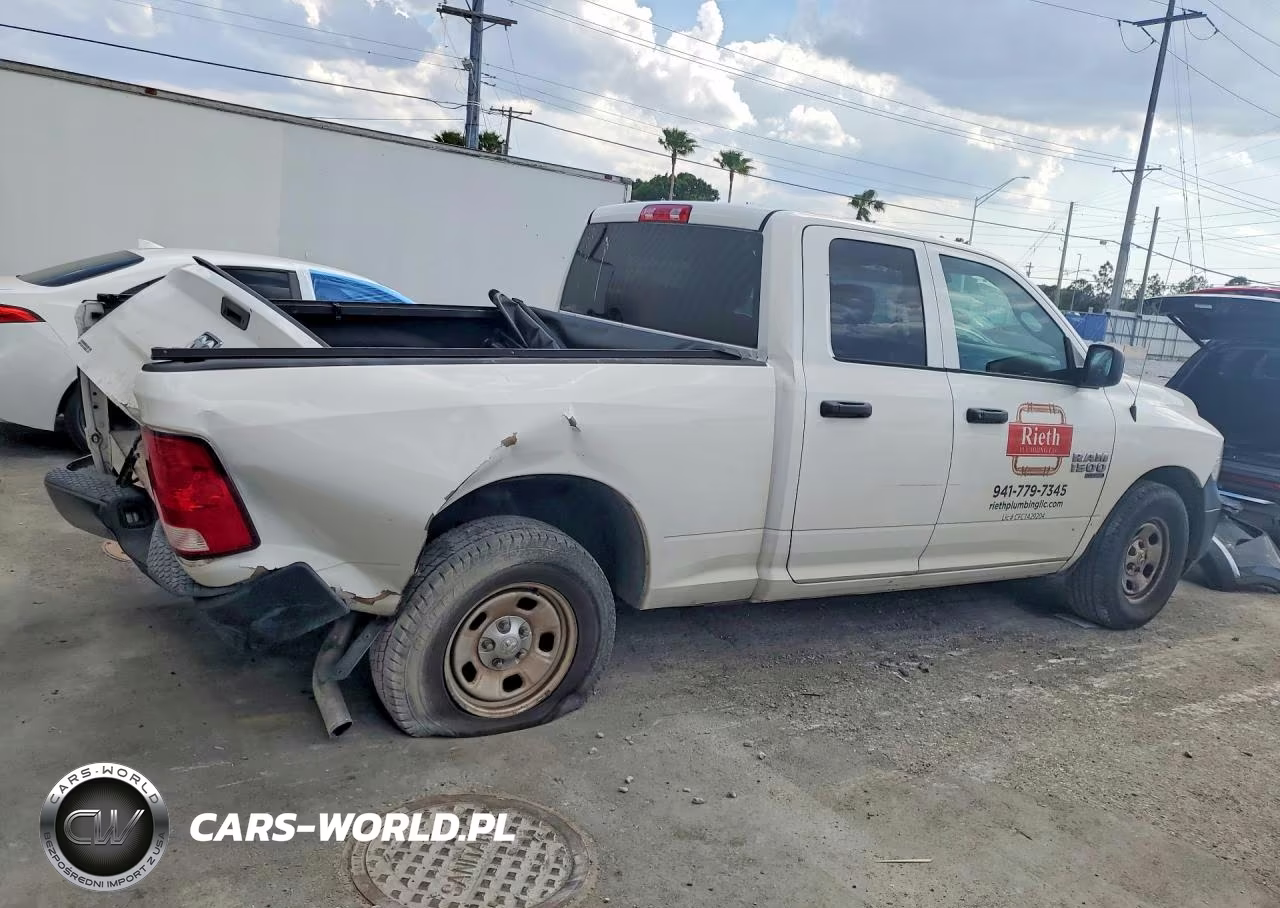 2021 Ram 1500 Classic Tradesman VIN:1C6RR6FG5MS563860 - 3