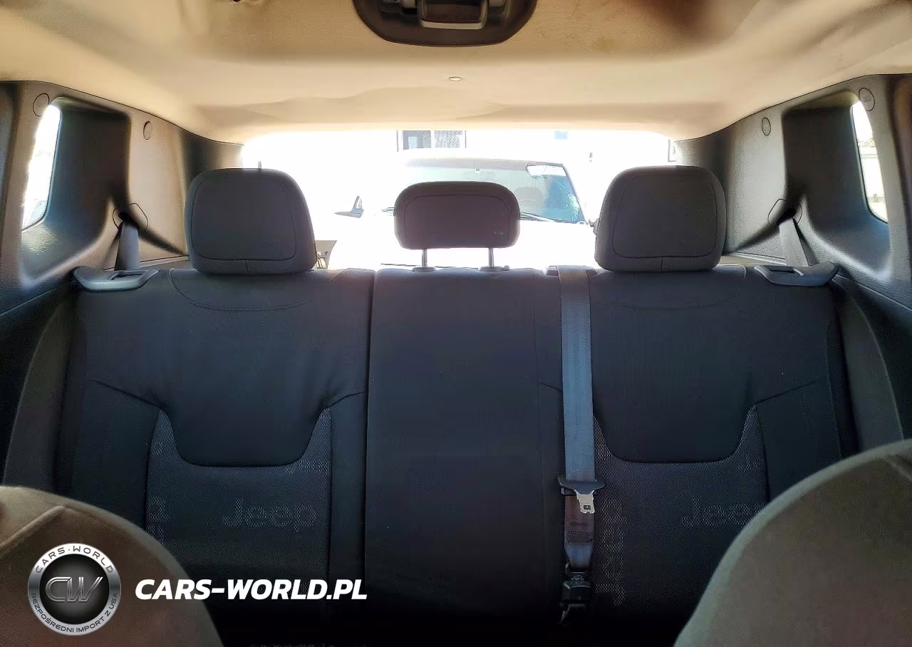 2015 Jeep Renegade Sport VIN:ZACCJAAT2FPC10370 - 10