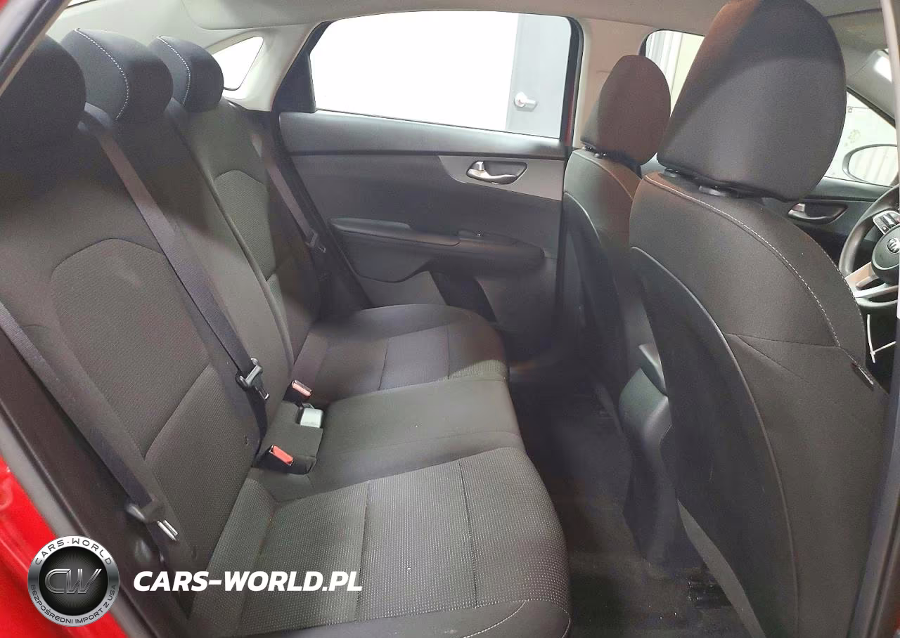 2020 Kia Forte Lxs VIN:3KPF24AD9LE260941 - 10