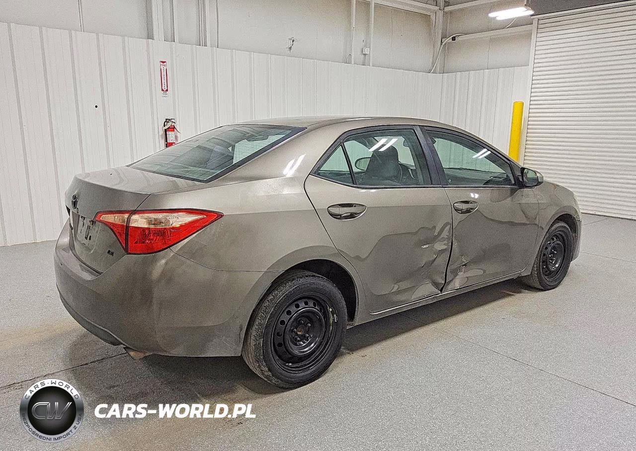 2017 Toyota Corolla Le VIN:5YFBURHE4HP675028 - 3