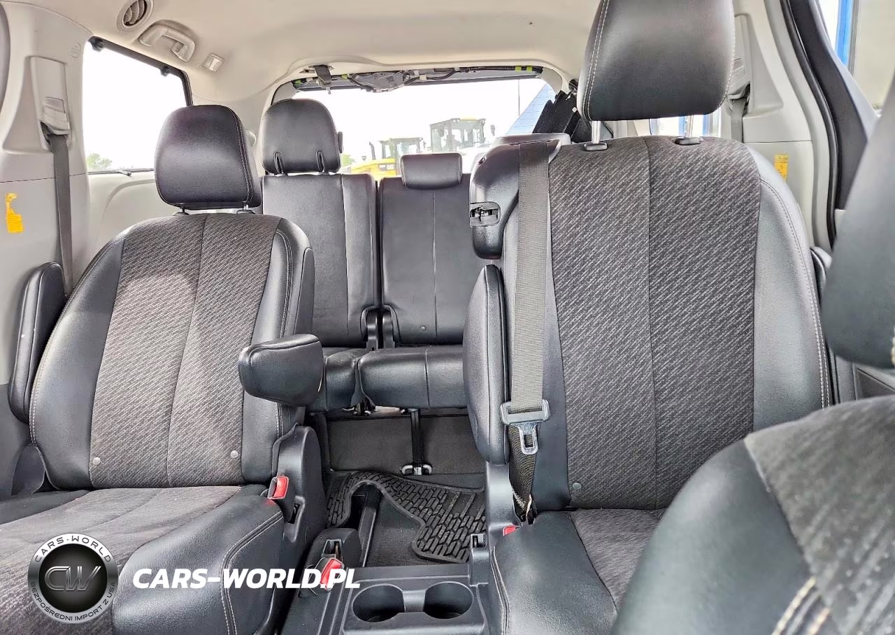 2014 Toyota Sienna Sport VIN:5TDXK3DC6ES502773 - 10